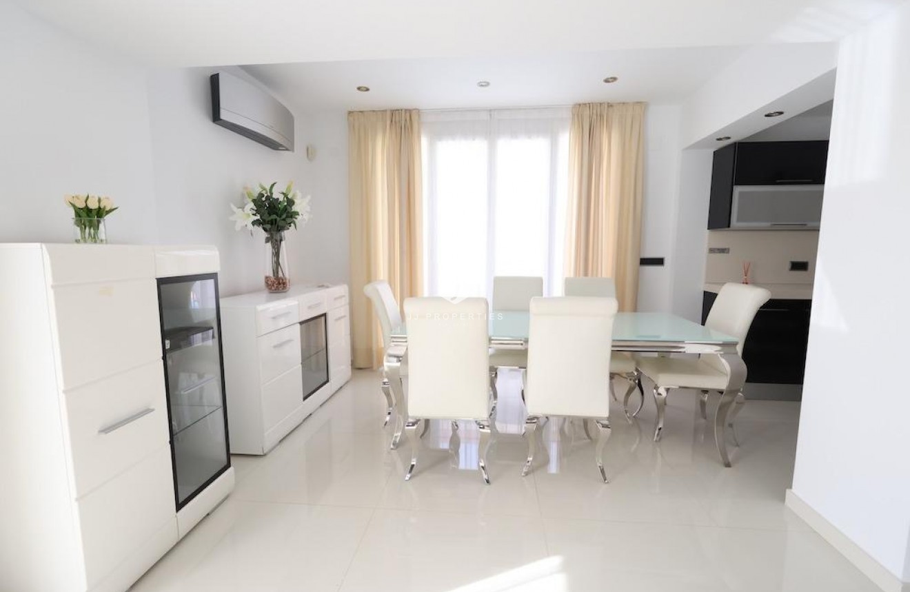 Resale - Villa -
Cabo Roig - Costa Blanca