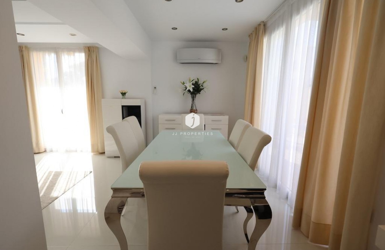 Resale - Villa -
Cabo Roig - Costa Blanca