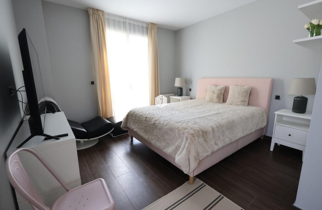 Resale - Villa -
Cabo Roig - Costa Blanca