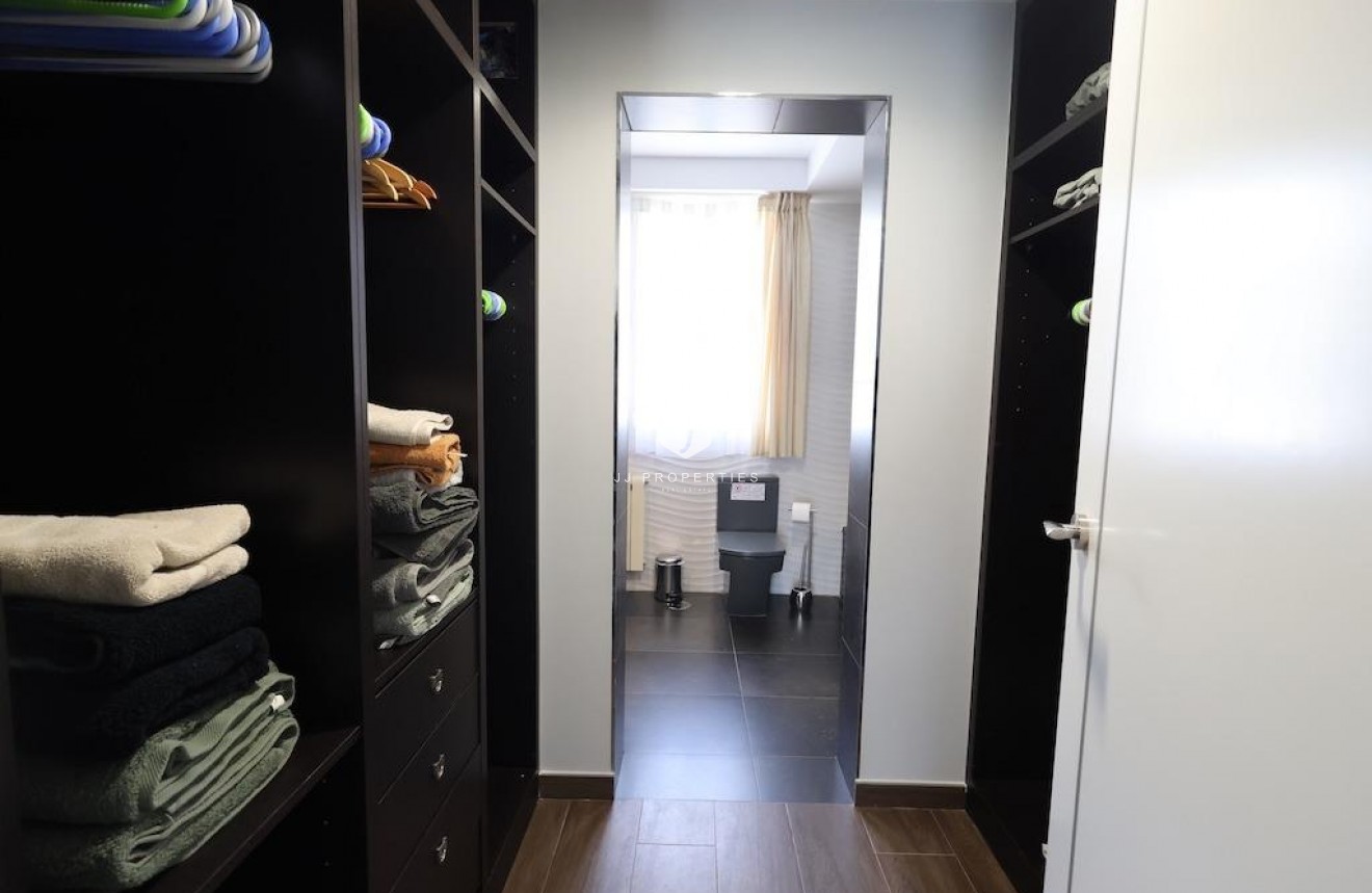 Resale - Villa -
Cabo Roig - Costa Blanca