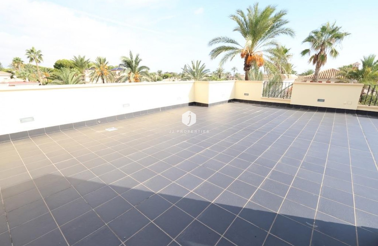 Resale - Villa -
Cabo Roig - Costa Blanca
