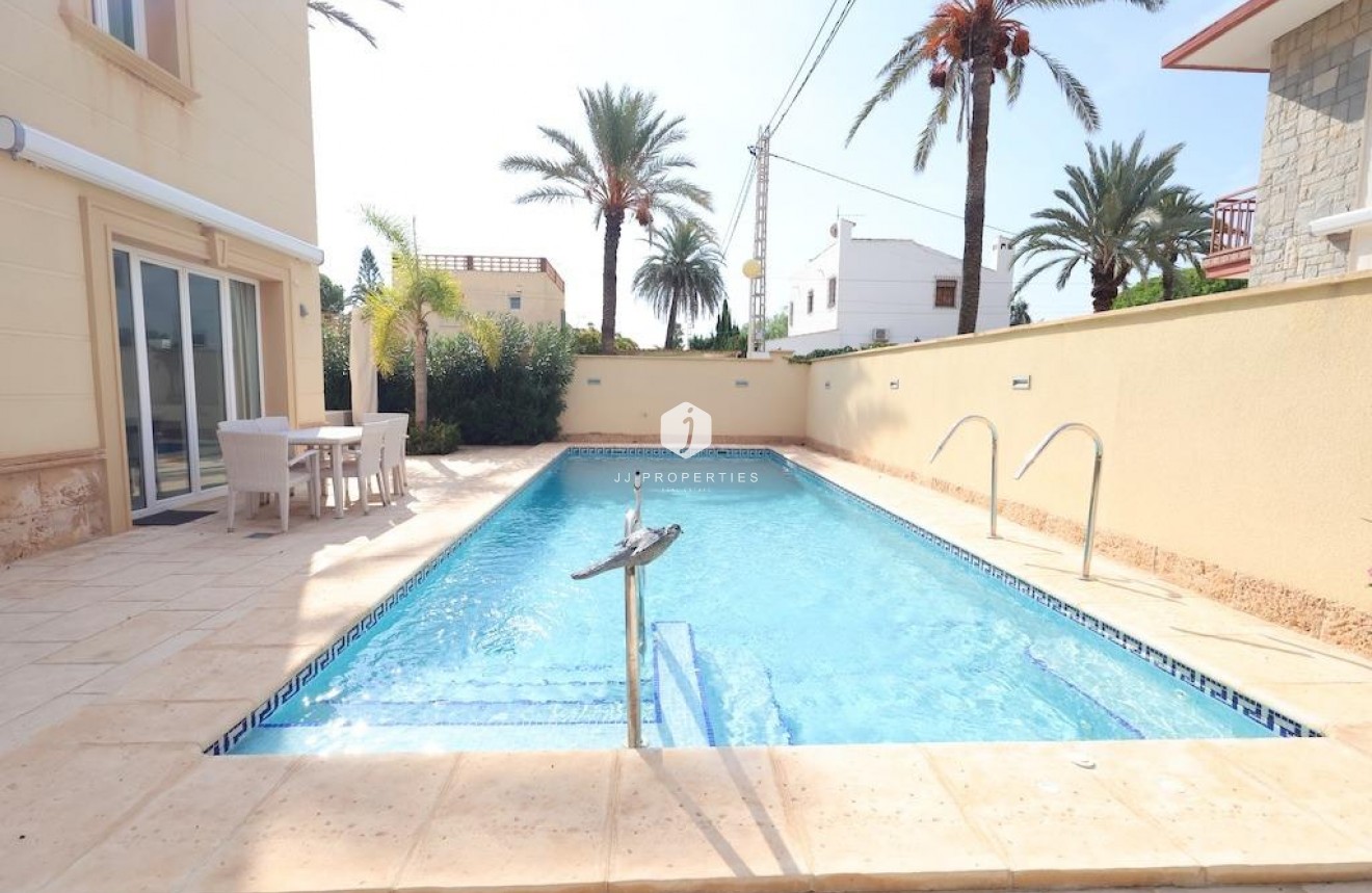 Resale - Villa -
Cabo Roig - Costa Blanca