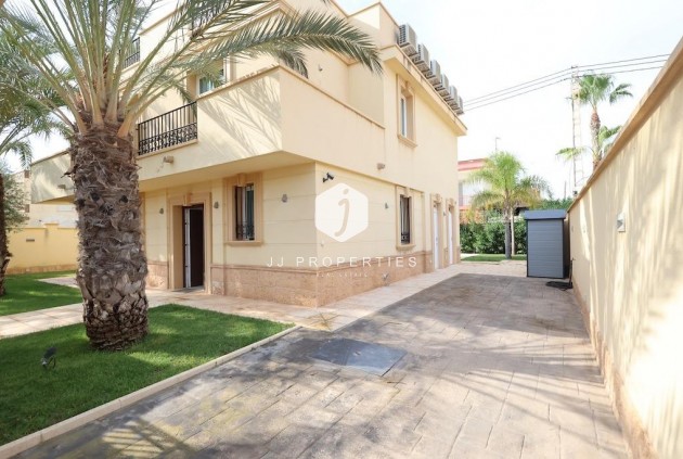 Resale - Villa -
Cabo Roig - Costa Blanca