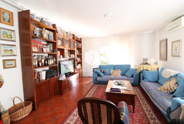 Resale - Villa -
Torrevieja - Costa Blanca