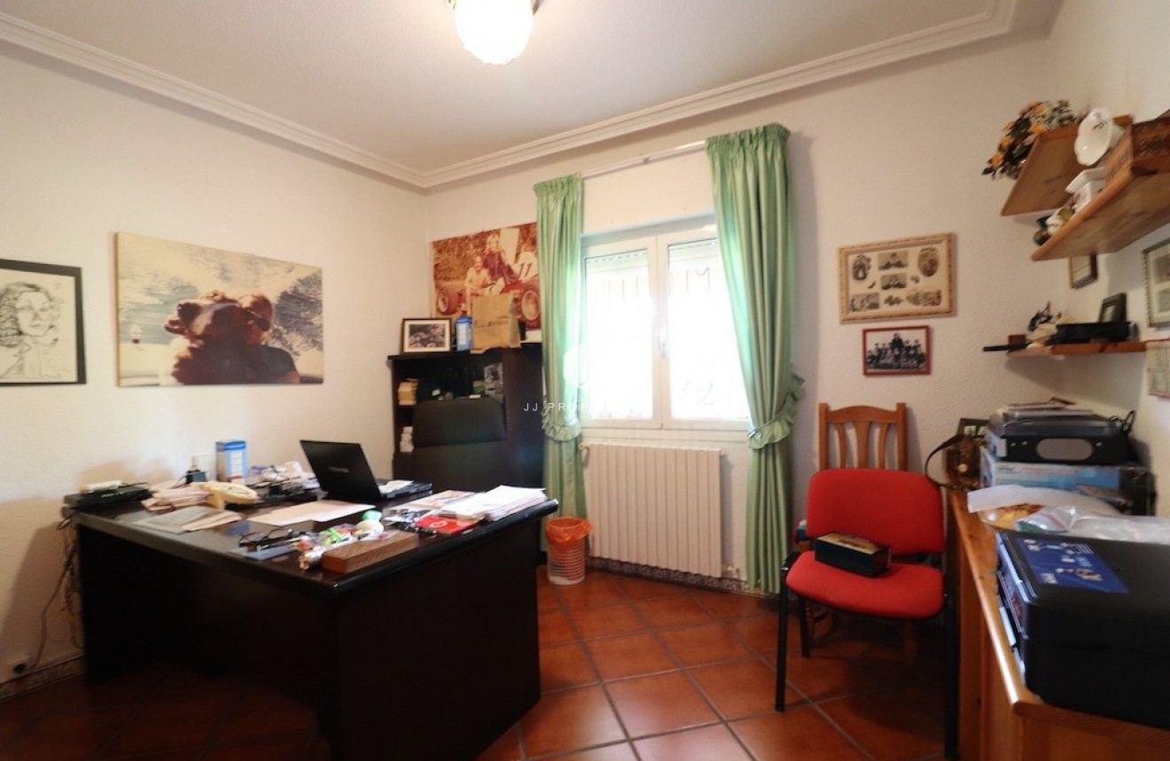 Resale - Villa -
Torrevieja - Costa Blanca