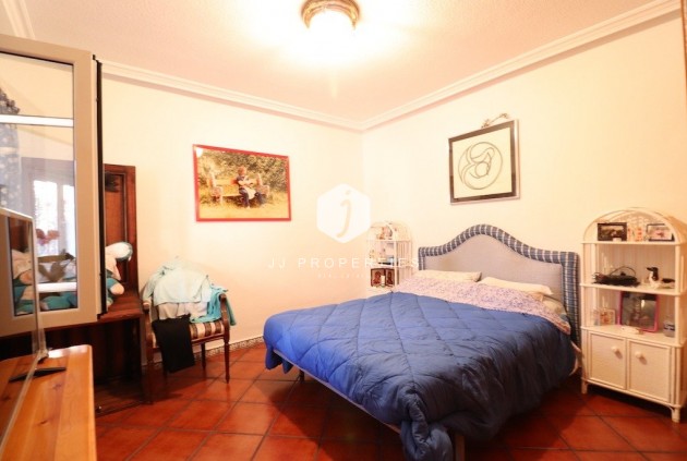 Resale - Villa -
Torrevieja - Costa Blanca