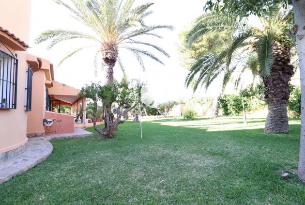 Resale - Villa -
Torrevieja - Costa Blanca
