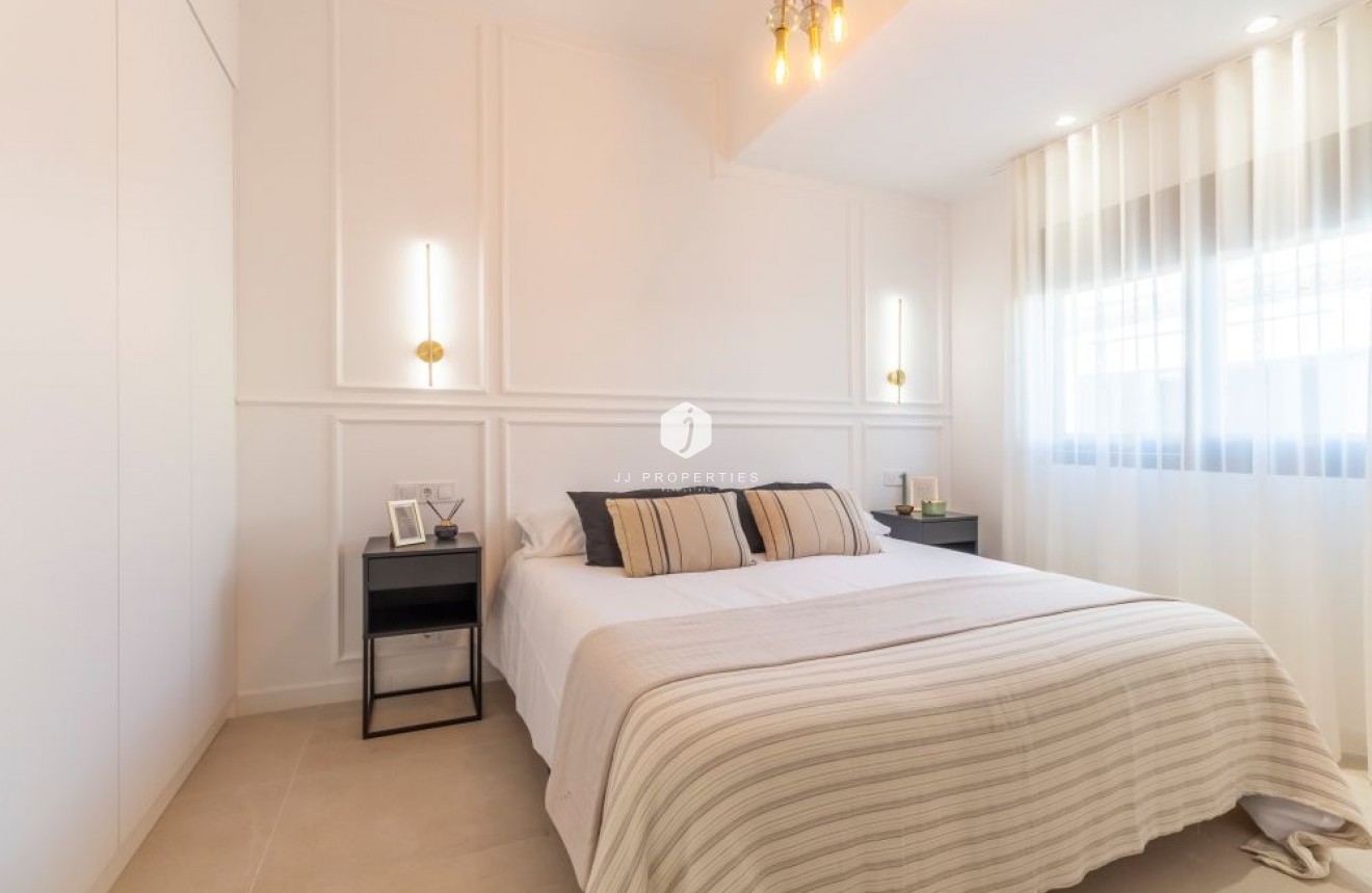 Resale - Villa -
Torrevieja - Costa Blanca