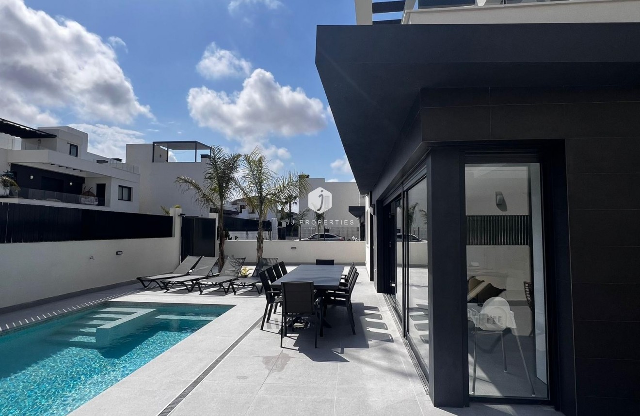 Resale - Villa -
Algorfa - Inland