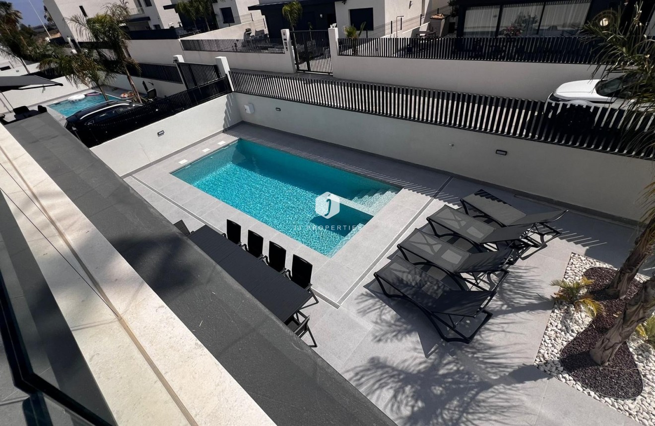 Resale - Villa -
Algorfa - Inland