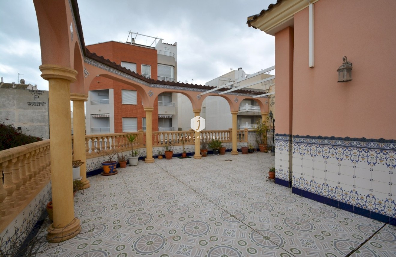 Resale - Villa -
Guardamar del Segura - Costa Blanca