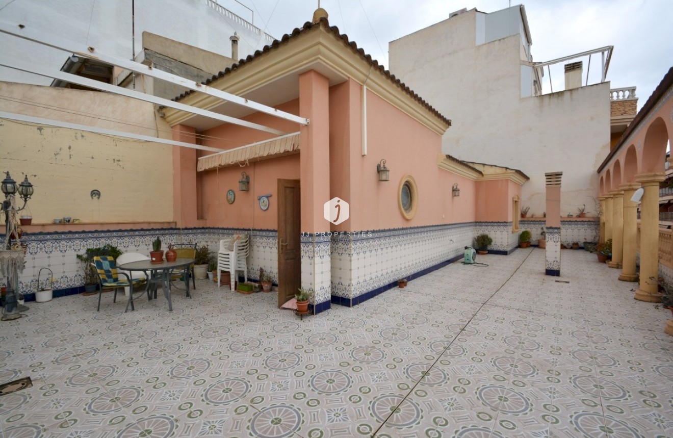 Resale - Villa -
Guardamar del Segura - Costa Blanca