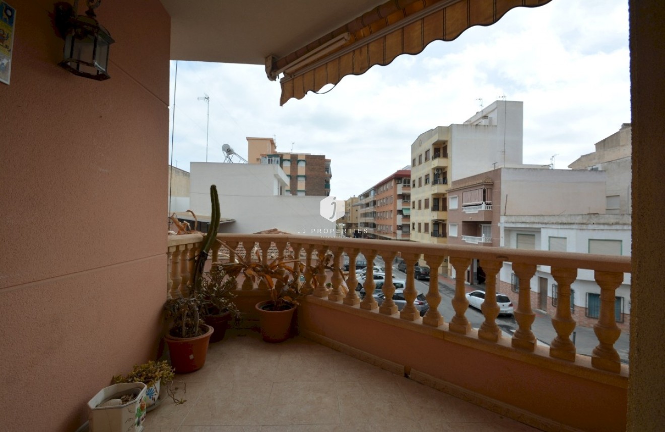 Resale - Villa -
Guardamar del Segura - Costa Blanca