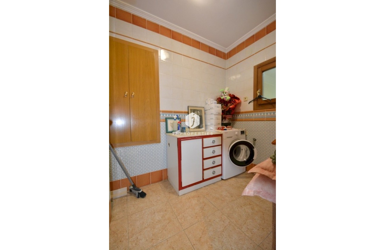 Resale - Villa -
Guardamar del Segura - Costa Blanca