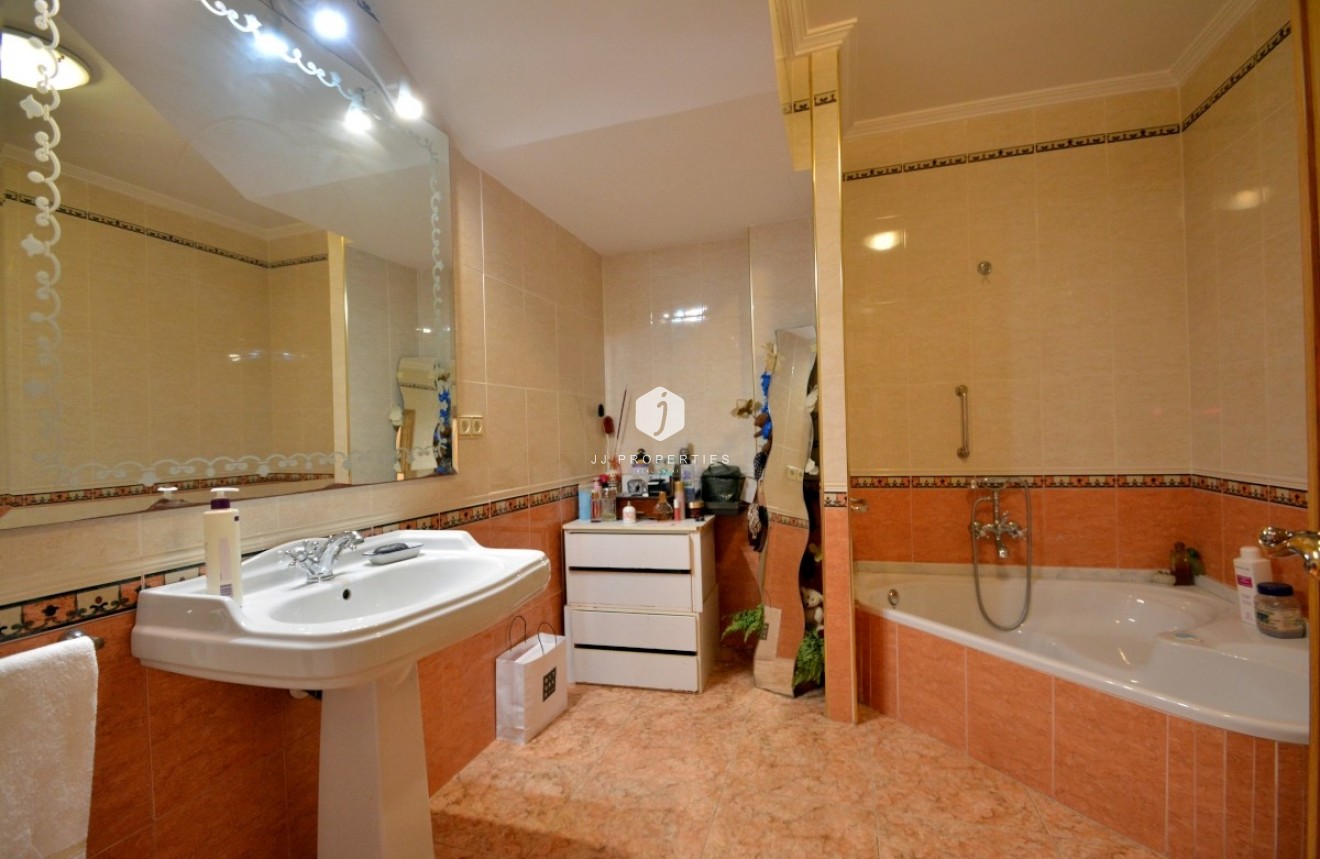 Resale - Villa -
Guardamar del Segura - Costa Blanca