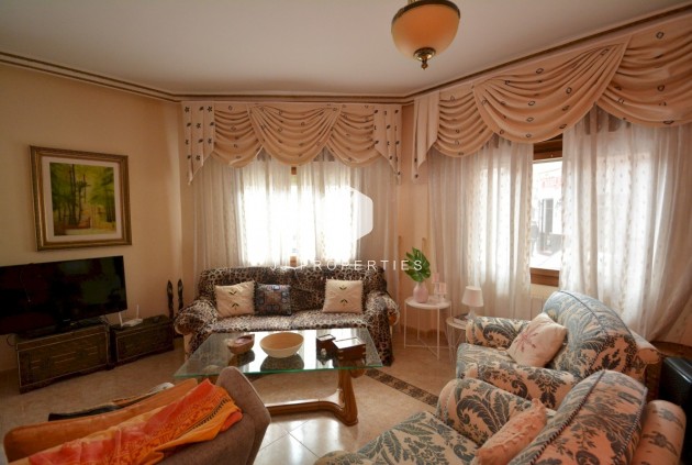 Resale - Villa -
Guardamar del Segura - Costa Blanca