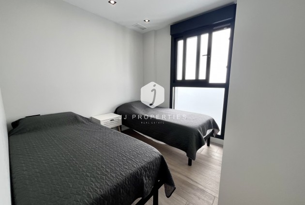 Resale - Villa -
Punta Prima - Costa Blanca