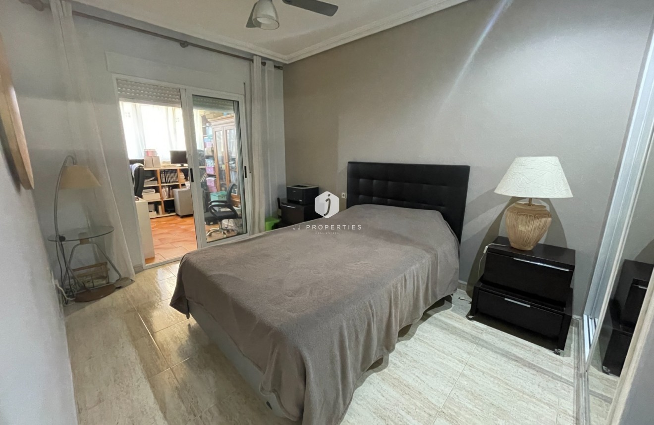 Resale - Villa -
Guardamar del Segura - Costa Blanca