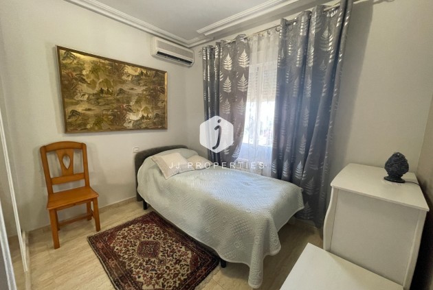 Resale - Villa -
Guardamar del Segura - Costa Blanca