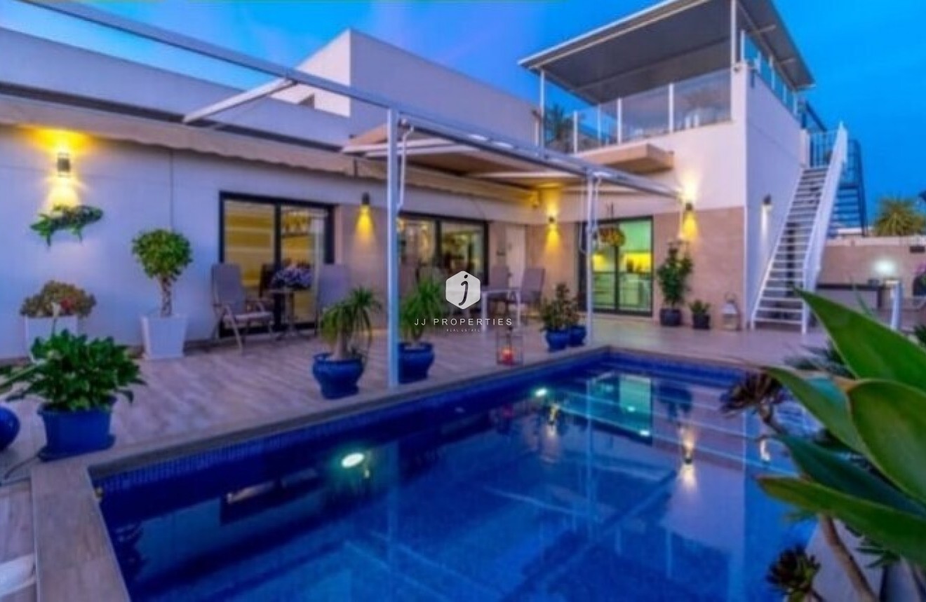 Resale - Villa -
Daya Nueva - Costa Blanca