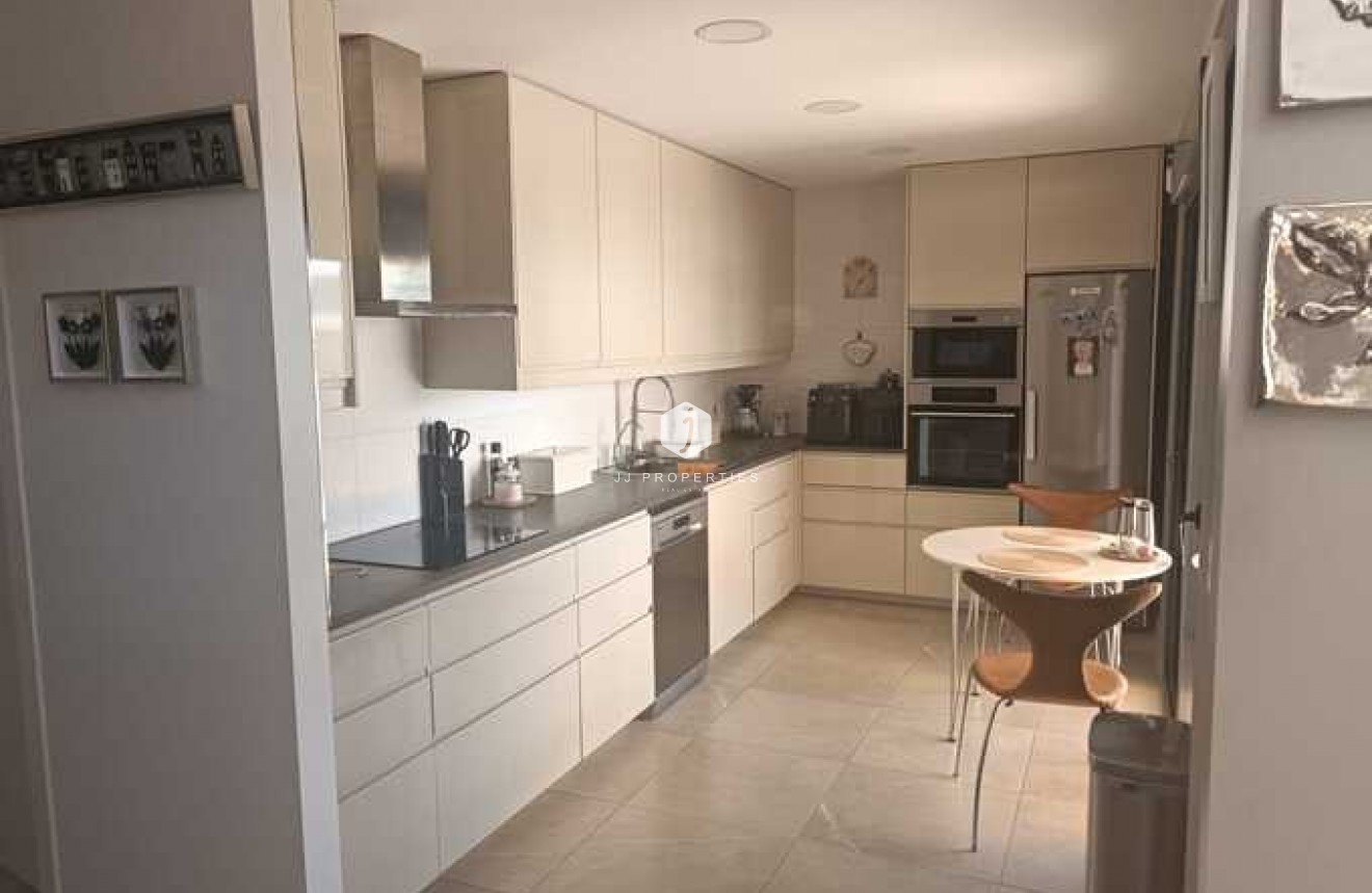 Resale - Villa -
Daya Nueva - Costa Blanca