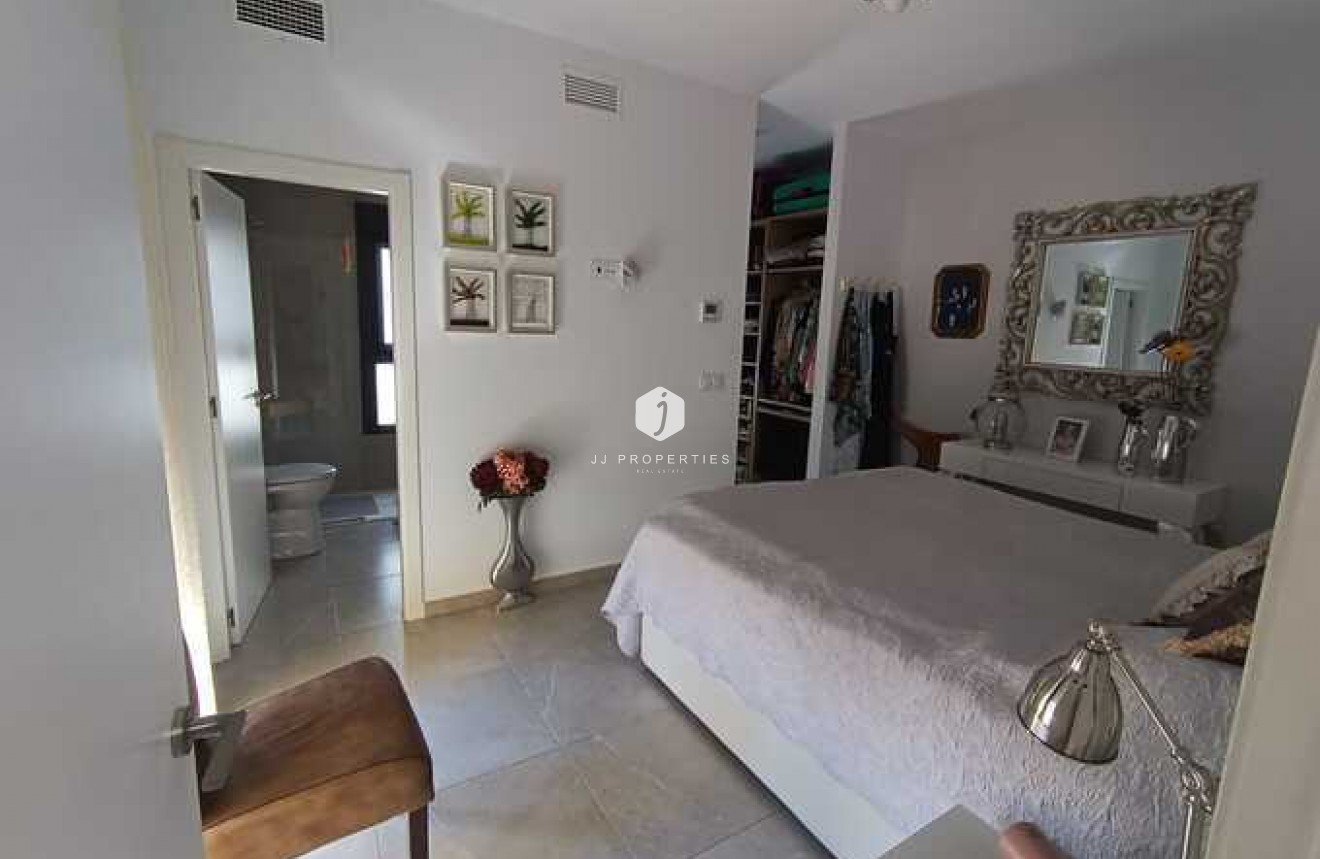 Resale - Villa -
Daya Nueva - Costa Blanca