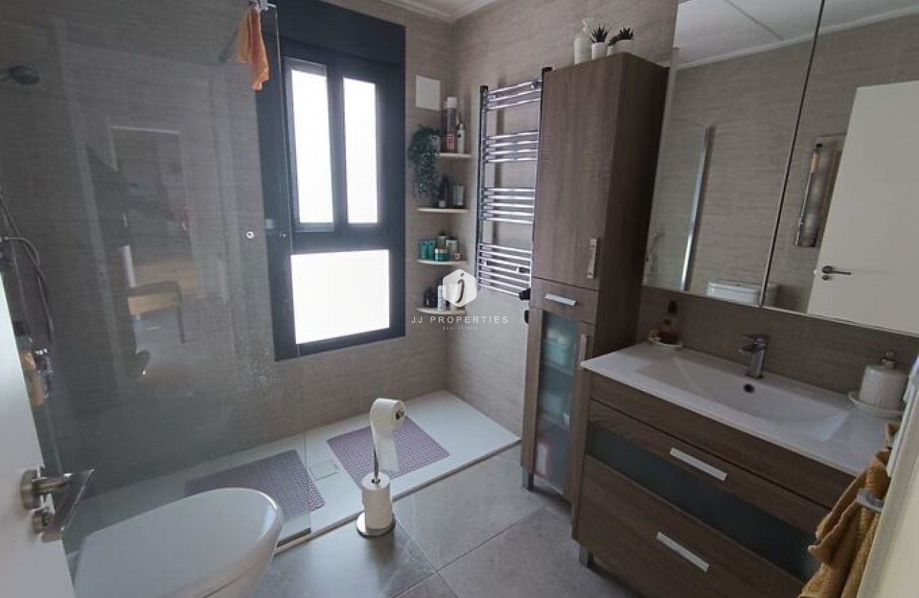 Resale - Villa -
Daya Nueva - Costa Blanca