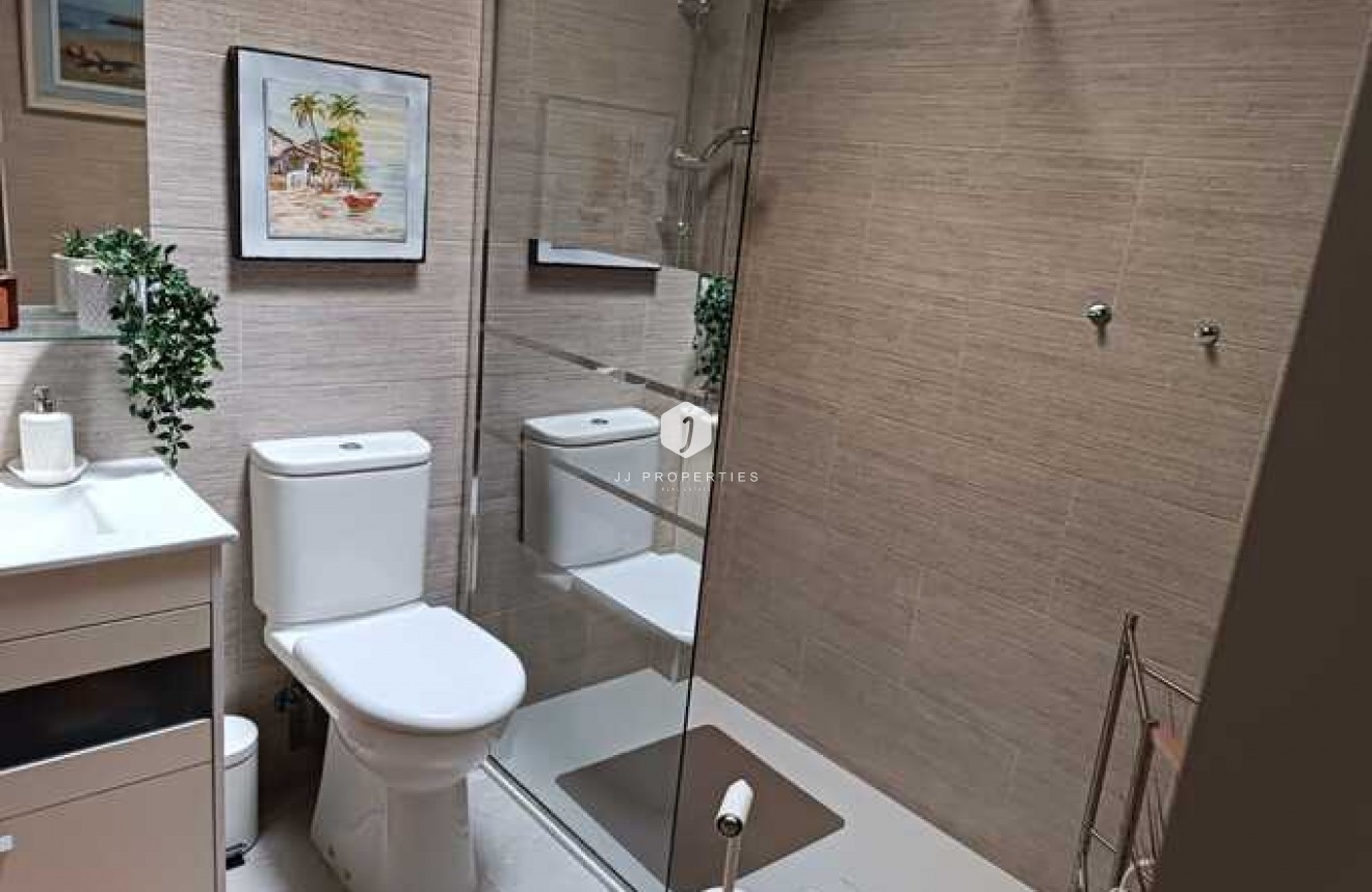 Resale - Villa -
Daya Nueva - Costa Blanca
