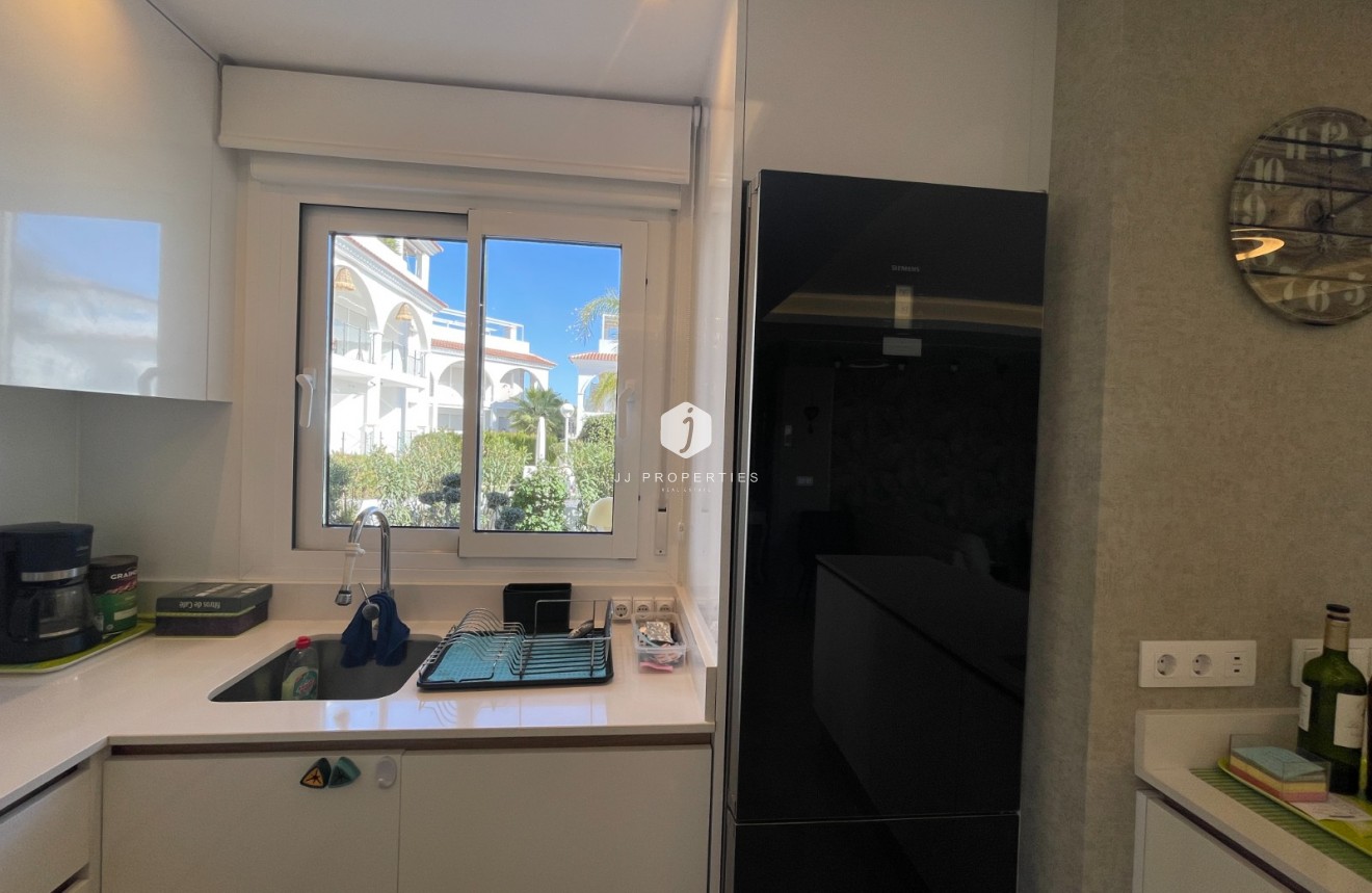 Resale - Apartment / flat -
Rojales - Inland