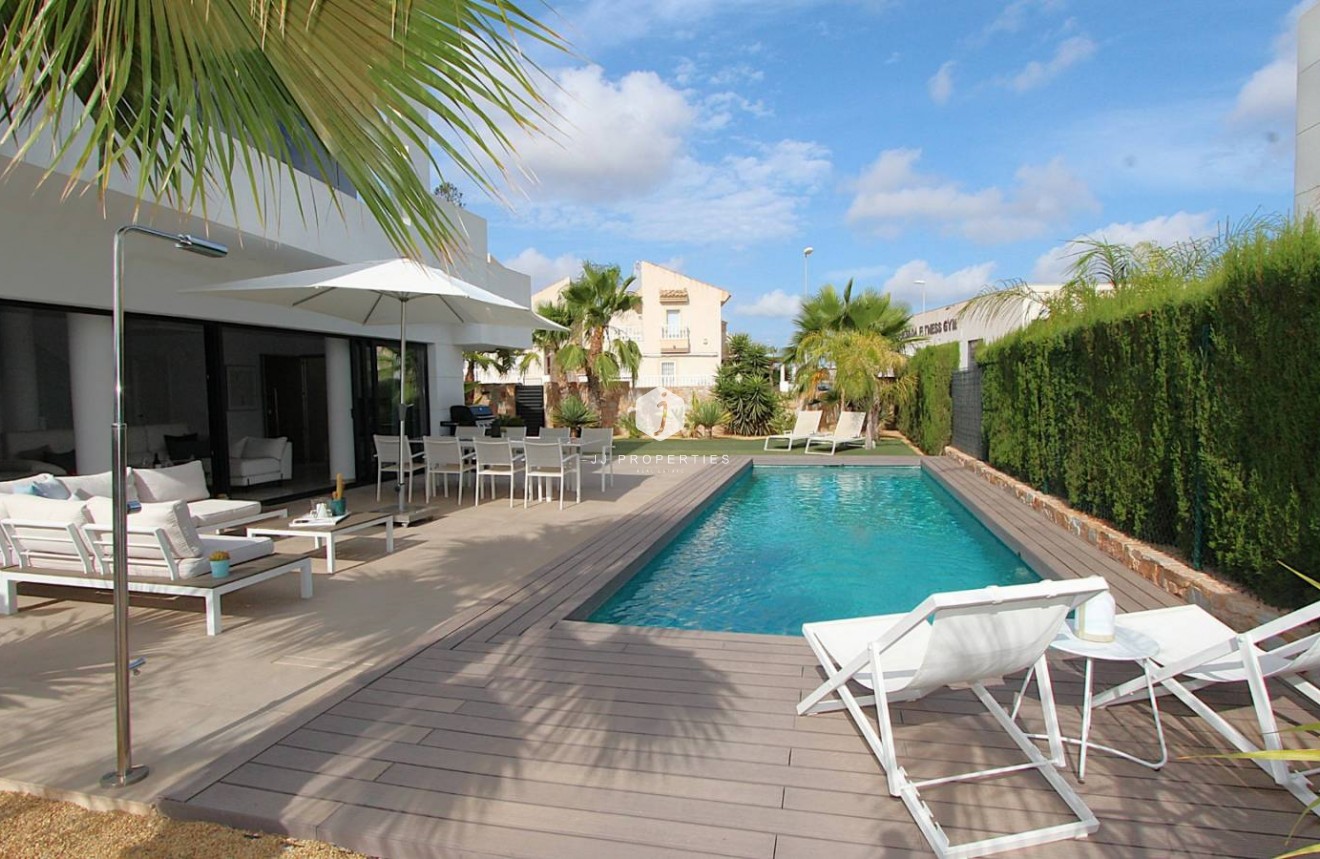Resale - Villa -
Rojales - Inland