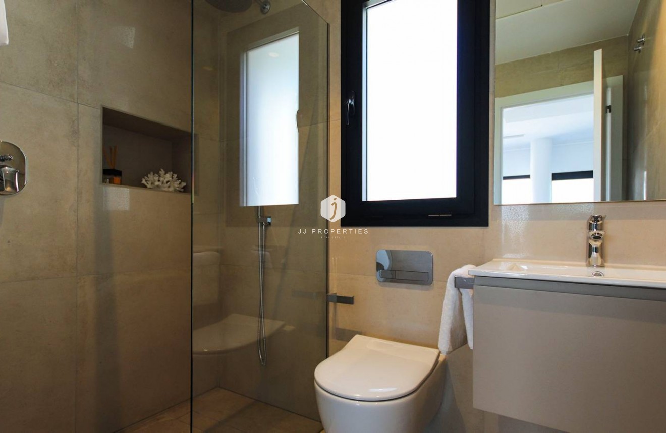 Resale - Villa -
Rojales - Inland