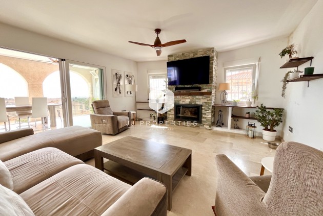 Resale - Villa -
San Miguel de Salinas - Inland