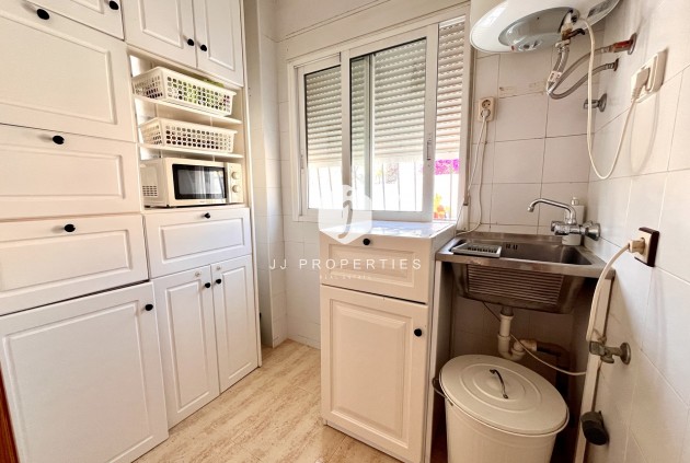 Resale - Villa -
San Miguel de Salinas - Inland