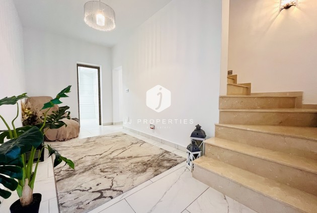 Resale - Villa -
San Miguel de Salinas - Inland