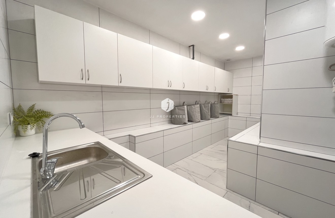 Resale - Villa -
San Miguel de Salinas - Inland