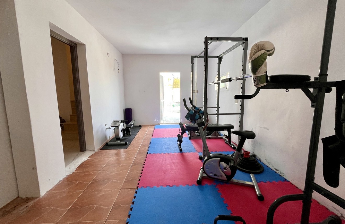Resale - Villa -
San Miguel de Salinas - Inland