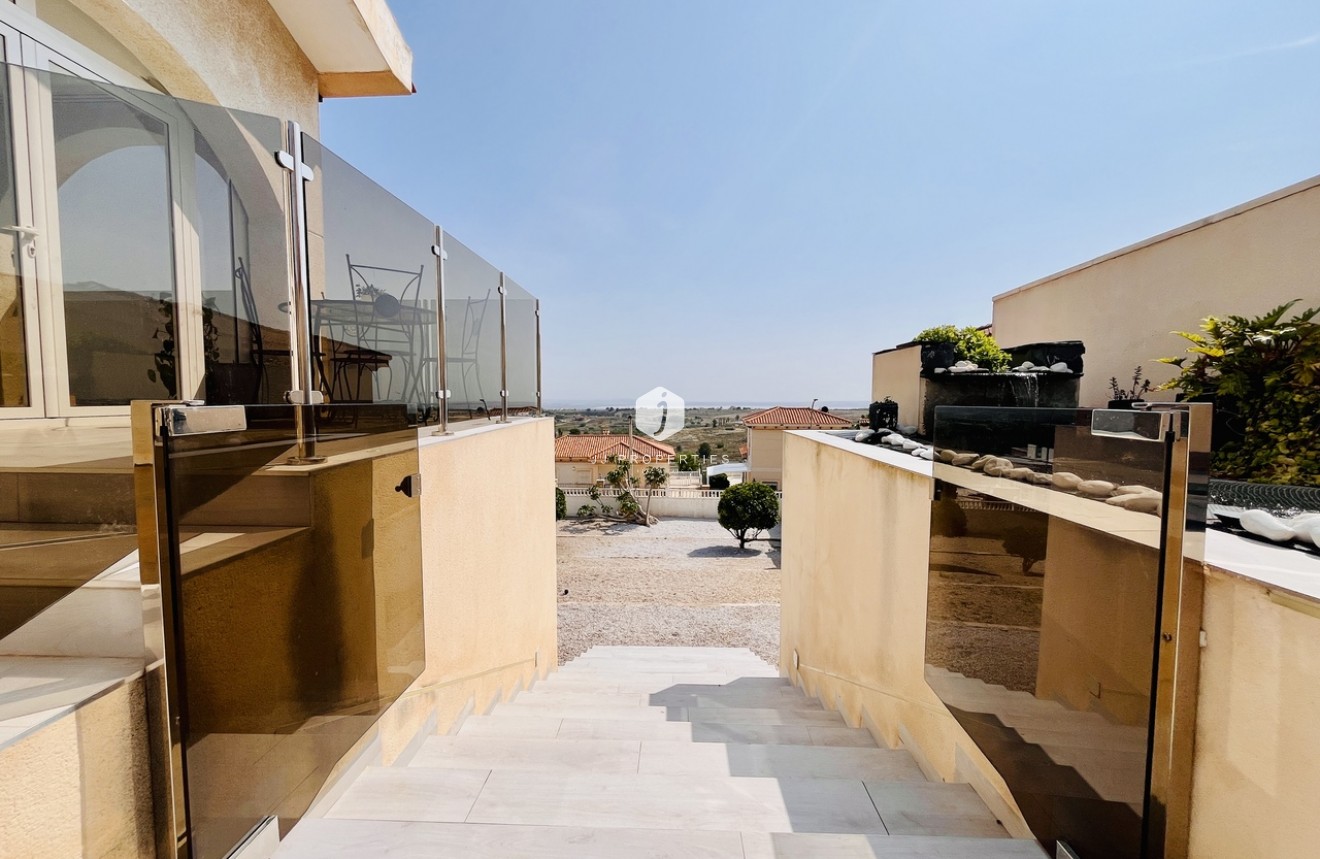 Resale - Villa -
San Miguel de Salinas - Inland