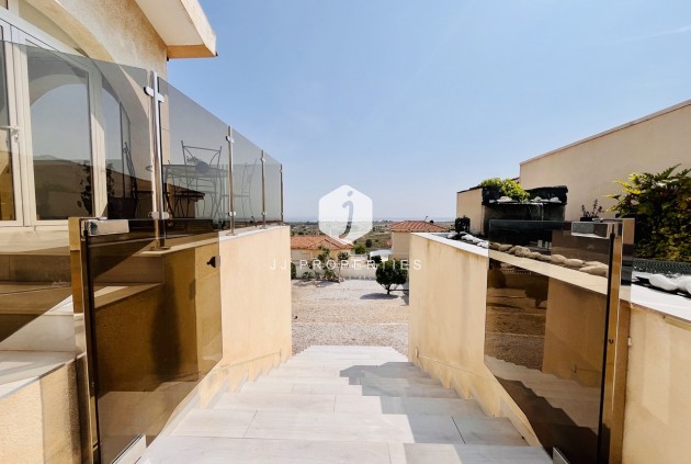 Resale - Villa -
San Miguel de Salinas - Inland