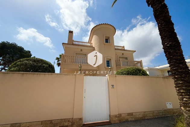 Resale - Villa -
Cabo Roig - Costa Blanca