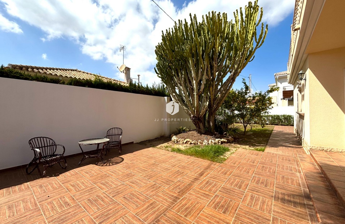 Resale - Villa -
Cabo Roig - Costa Blanca