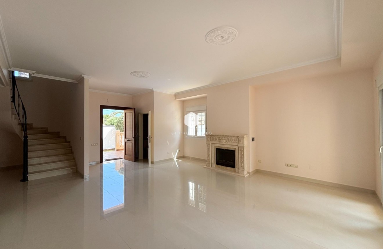 Resale - Villa -
Cabo Roig - Costa Blanca