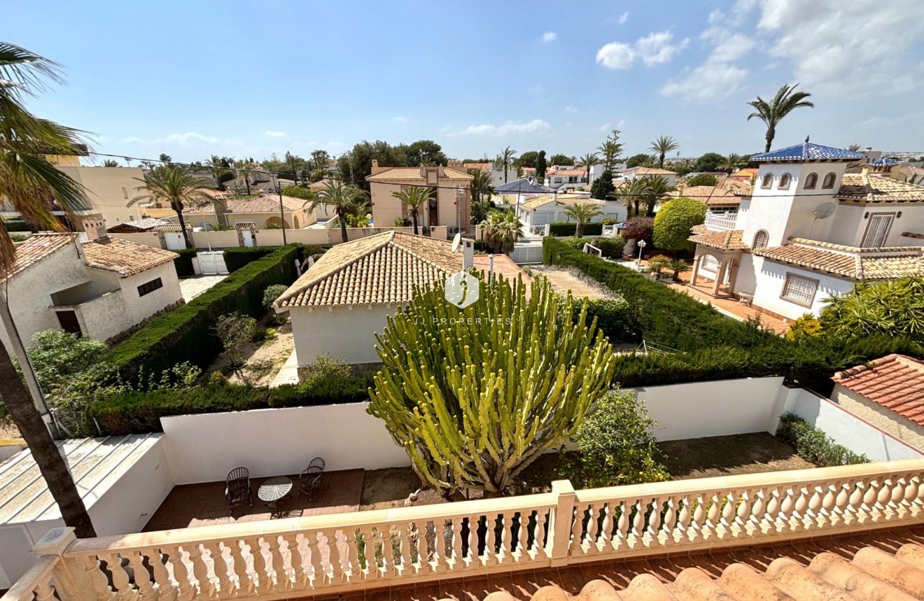 Resale - Villa -
Cabo Roig - Costa Blanca