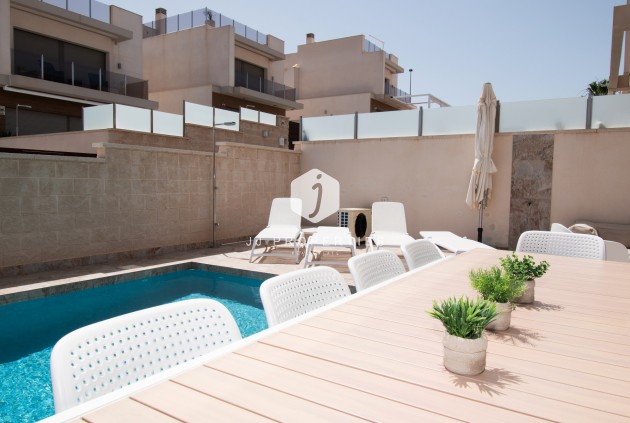 Resale - Villa -
Orihuela Costa - Costa Blanca