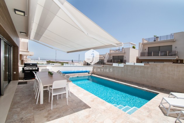 Resale - Villa -
Orihuela Costa - Costa Blanca