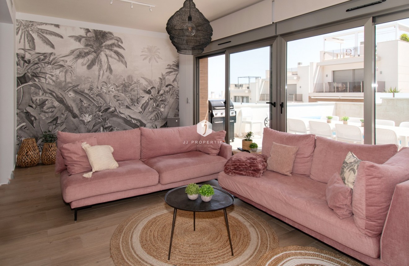 Resale - Villa -
Orihuela Costa - Costa Blanca