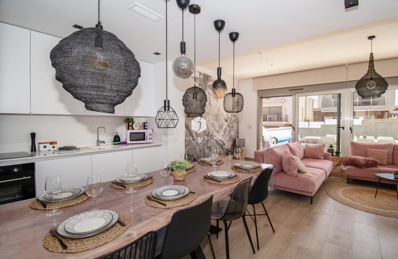 Resale - Villa -
Orihuela Costa - Costa Blanca