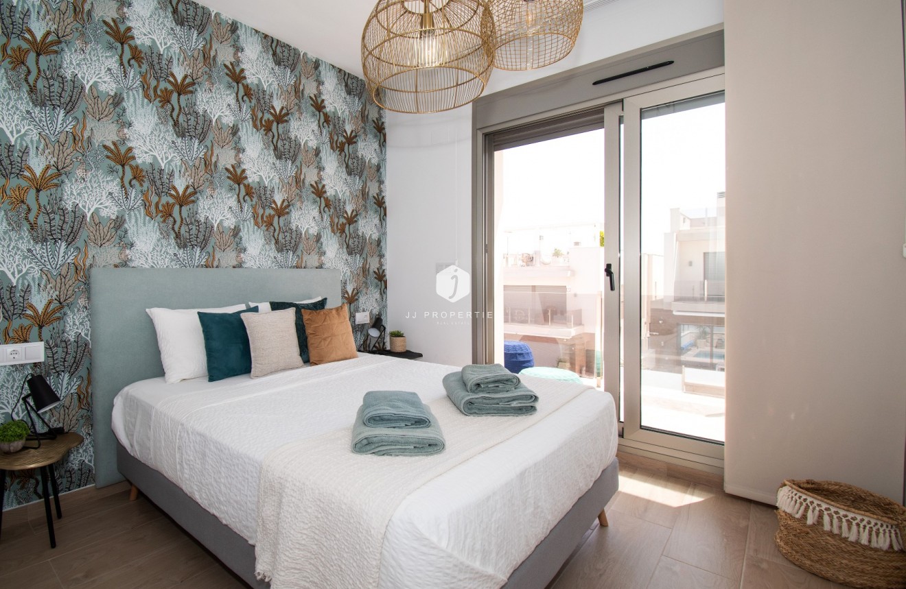 Resale - Villa -
Orihuela Costa - Costa Blanca