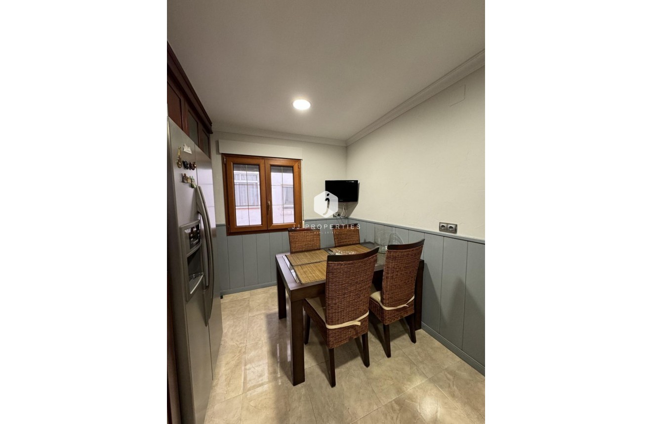 Resale - Apartment / flat -
Torrevieja - Playa del Cura