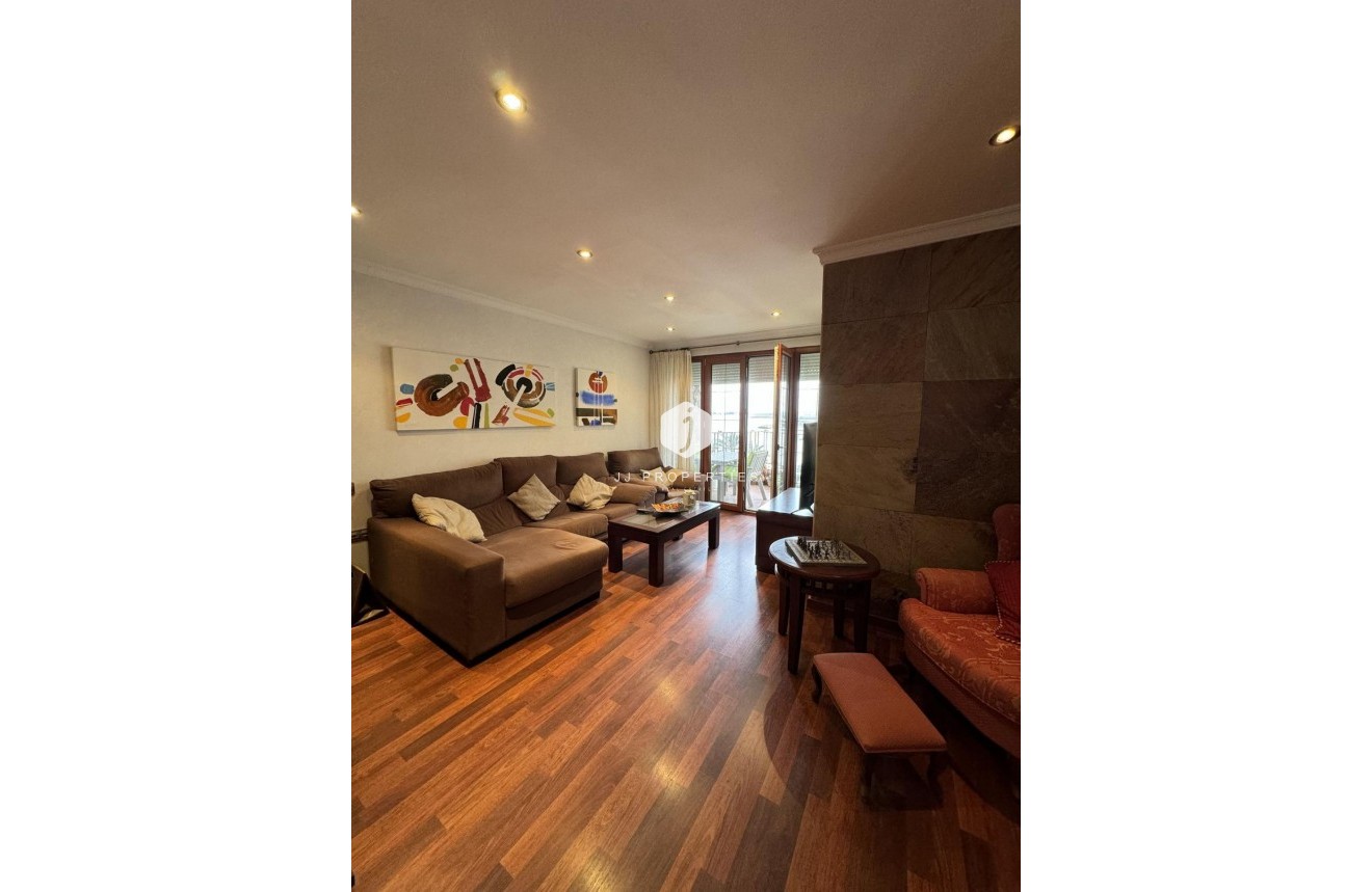 Resale - Apartment / flat -
Torrevieja - Playa del Cura