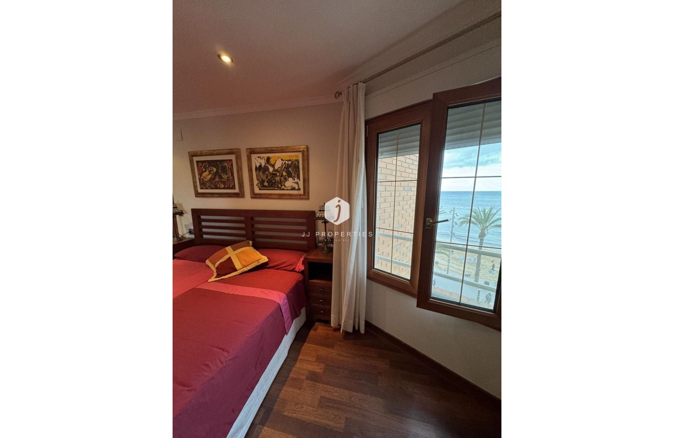 Resale - Apartment / flat -
Torrevieja - Playa del Cura